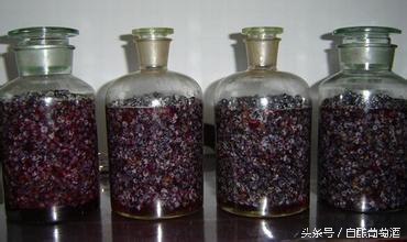 自酿葡萄酒出现絮状沉淀物,自酿葡萄酒底部有紫色沉淀物