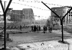 一张*证假**5部手机,打工妹摇身变成“女军官”...