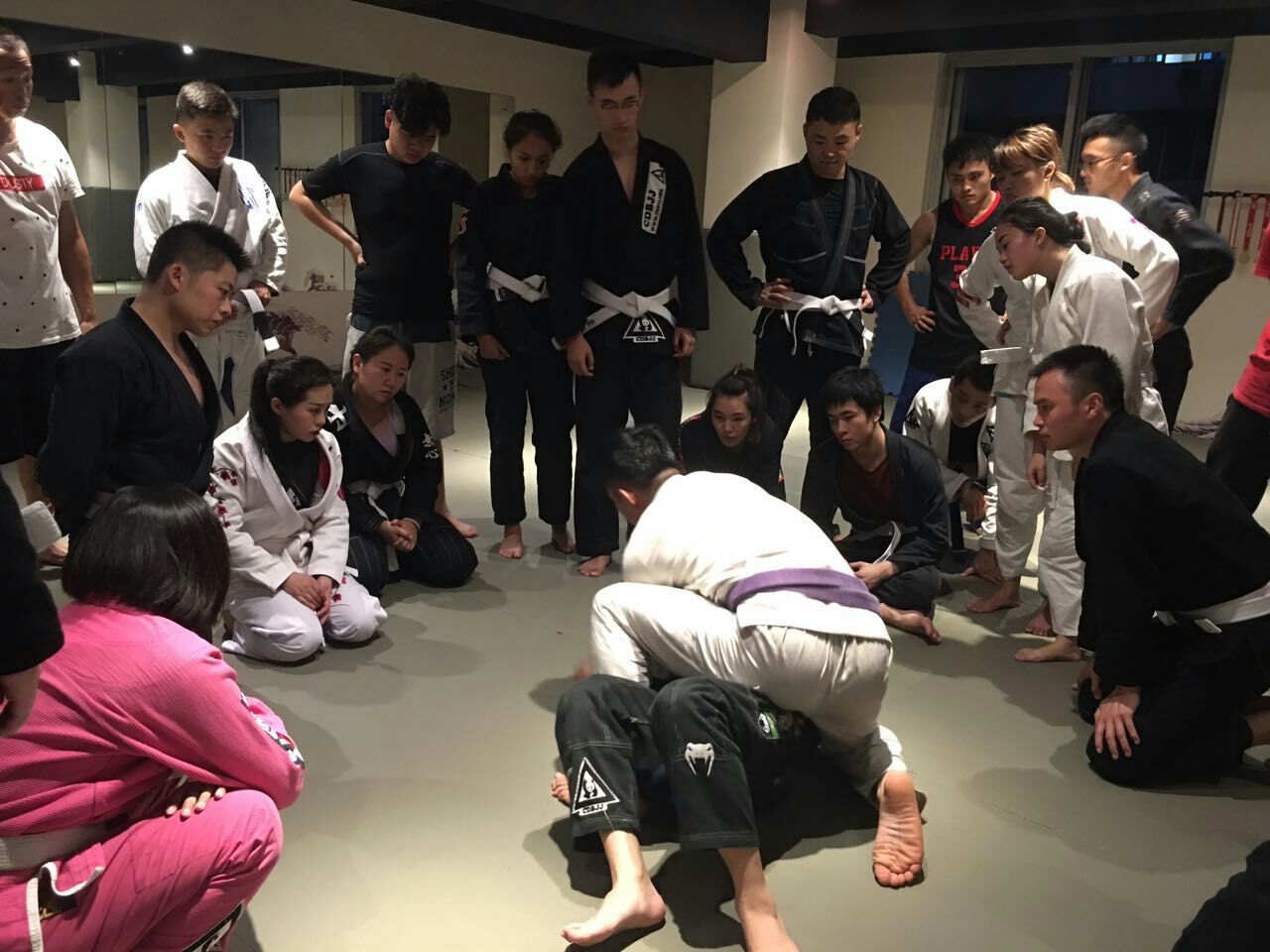 健康又防身！成都开始流行巴西柔术