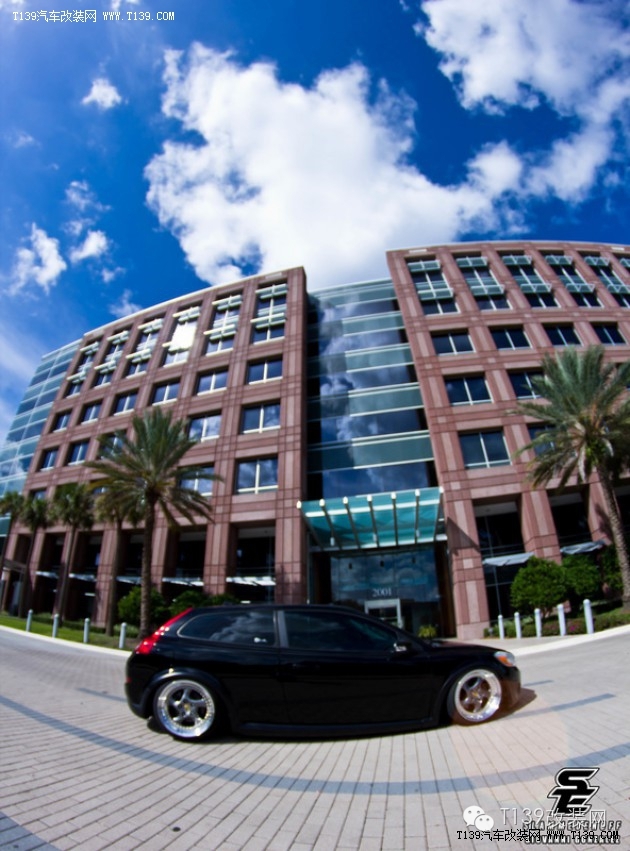 沃尔沃c30内饰改装案例,沃尔沃c30改装最新案例