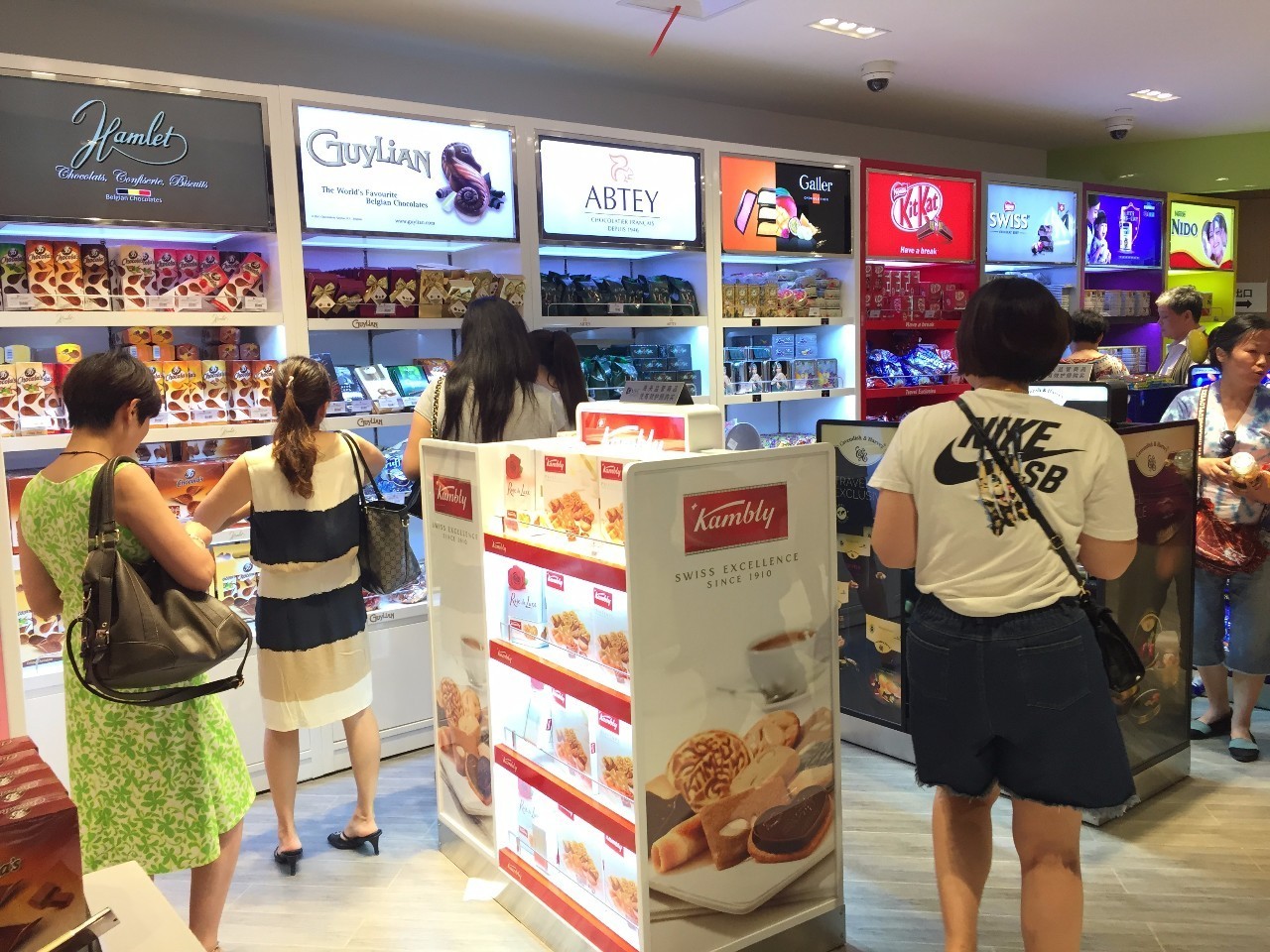 上海市内免税店,上海最大的免税店买手机