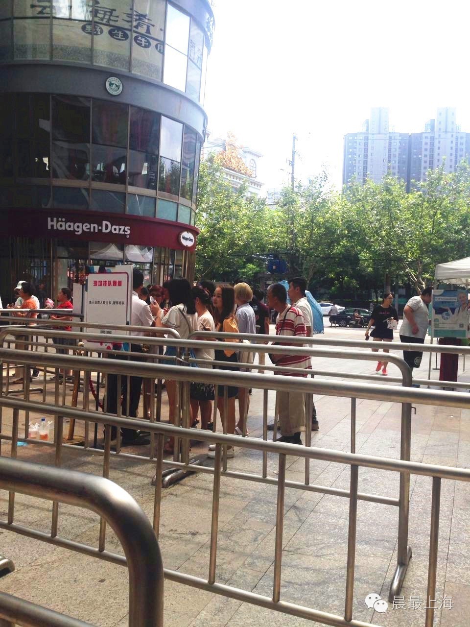 探路子|用尽体内洪荒之力，终于进入中服免税店，结果