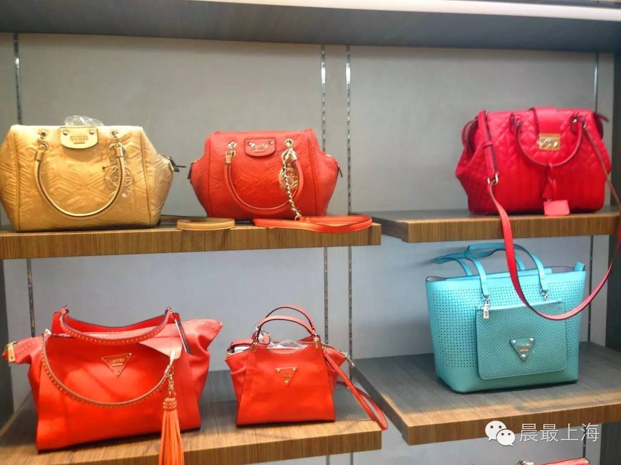 探路子|用尽体内洪荒之力，终于进入中服免税店，结果