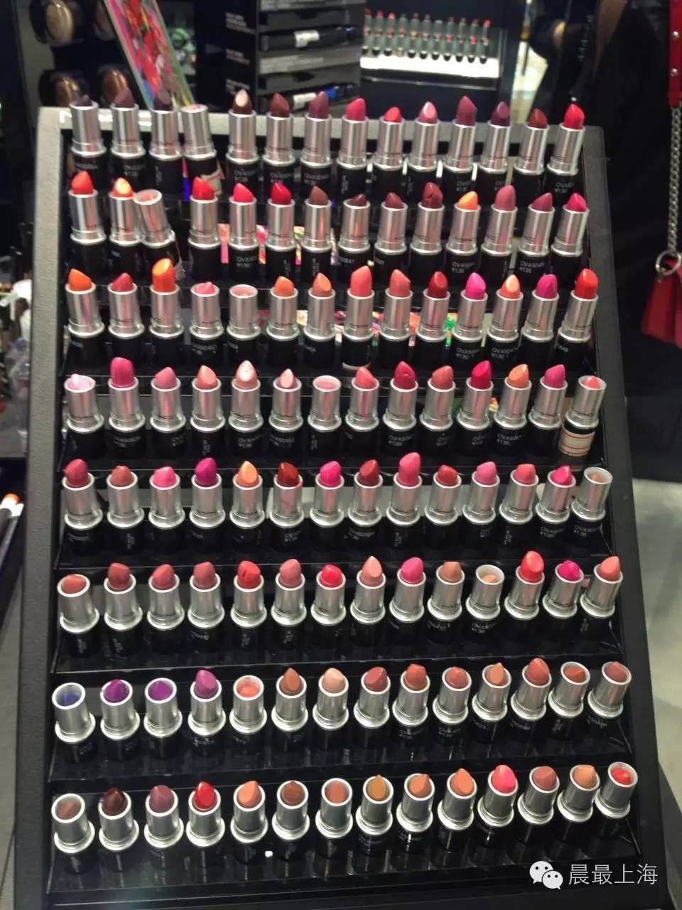 探路子|用尽体内洪荒之力，终于进入中服免税店，结果