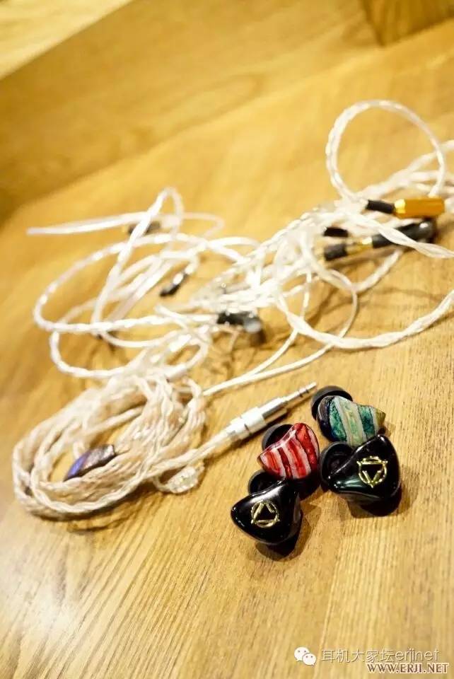 退骚前的再折腾，说说aromaw12和a10mod、mason2、T8iemk2、c200，Rs2e和CD10的小伙伴