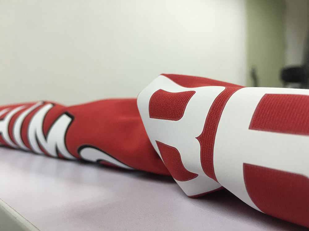 超爆款!曼联“上帝”伊布联赛/杯赛印号评测+英超真假臂章区别