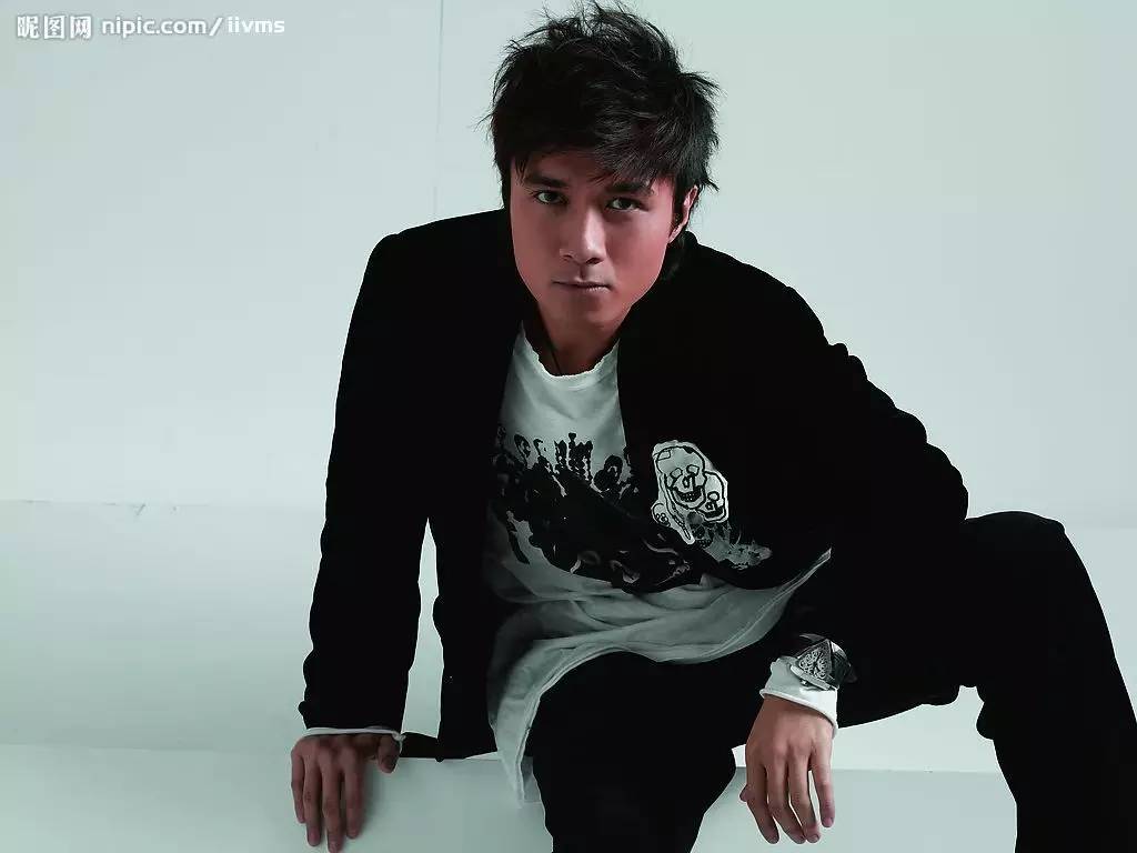 古巨基四十八岁生日 (古巨基49岁生日疯狂晒娃)