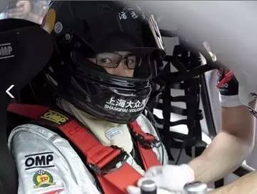 韩寒勒布,勒布与韩寒谁车技好