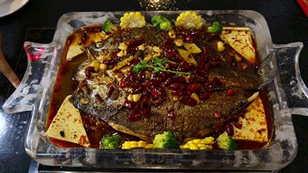 奇葩！泉州这家餐厅竟开在3D电影院里！招牌菜是西瓜皮！