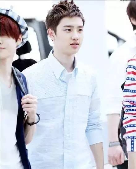 exo行走的atm,exo正规画报