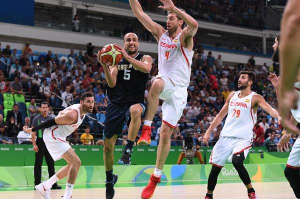 西班牙黄金一代称霸世界,西班牙国家队黄金一代彻底落幕