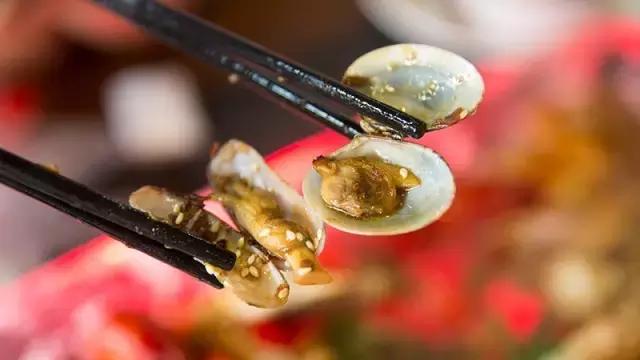 奇葩！泉州这家餐厅竟开在3D电影院里！招牌菜是西瓜皮！