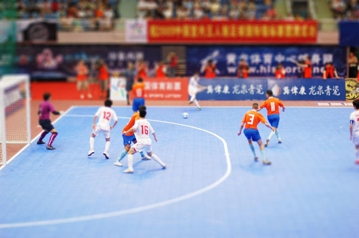 五人制无球跑位技巧,五人制大点球怎么踢