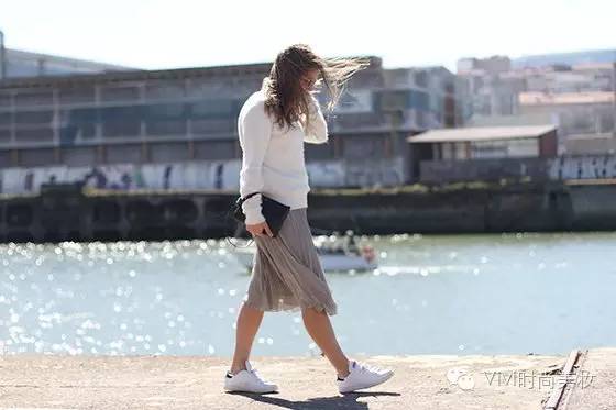 普通上班族的低调优雅时尚穿搭,低调但是惊艳的穿搭