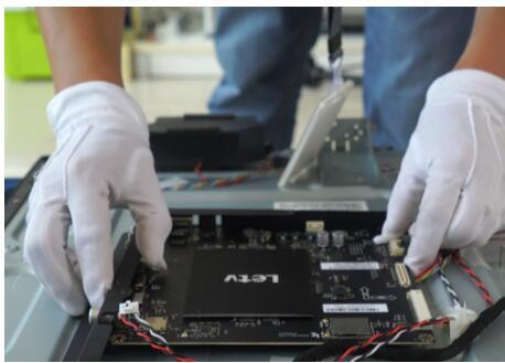 乐视超级电视拆卸,乐视电视主板拆卸图解