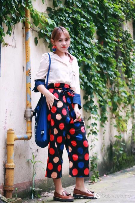 一件衬衫三种穿搭三种场合,男明星穿tb衬衫怎么搭