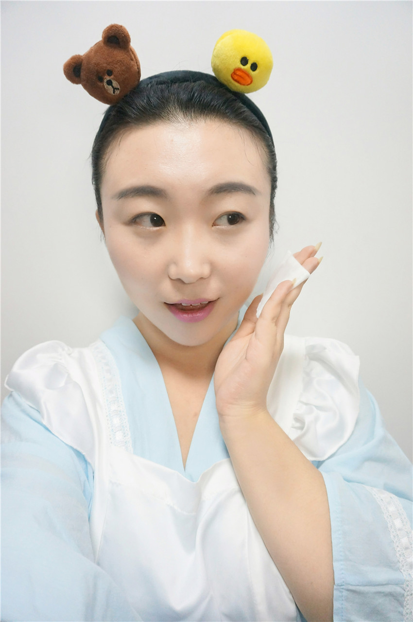 自然堂蓝瓶补水保湿水乳,适合油肌肤夏天用的自然堂冰肌水