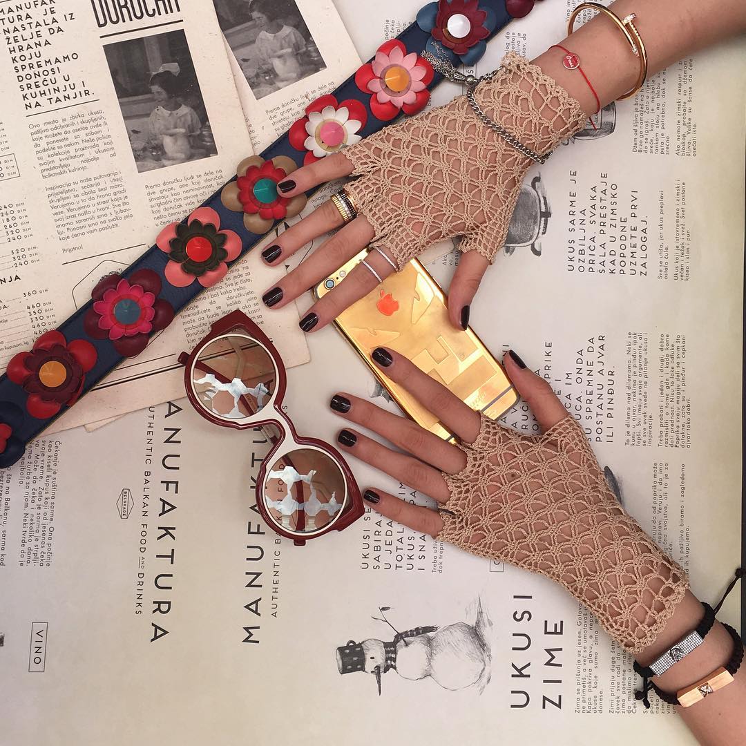 晒*过包**时了！这个白富美有数不清的配饰