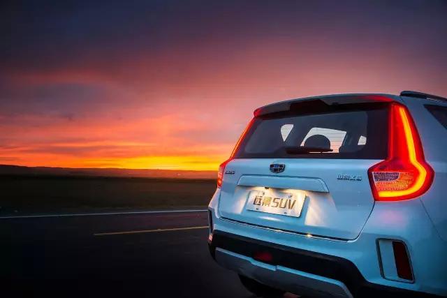 国产又一爆款suv顶配只要10万,又一款国产神车suv