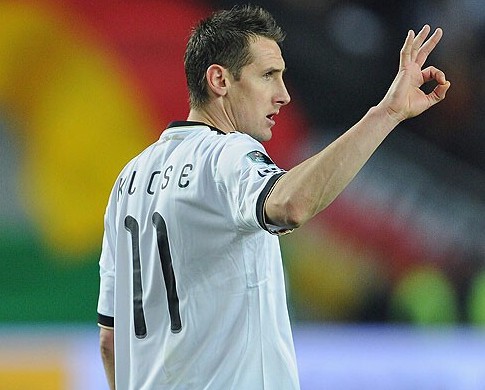 德意志传奇克洛泽,绝对巨星克洛泽解说词