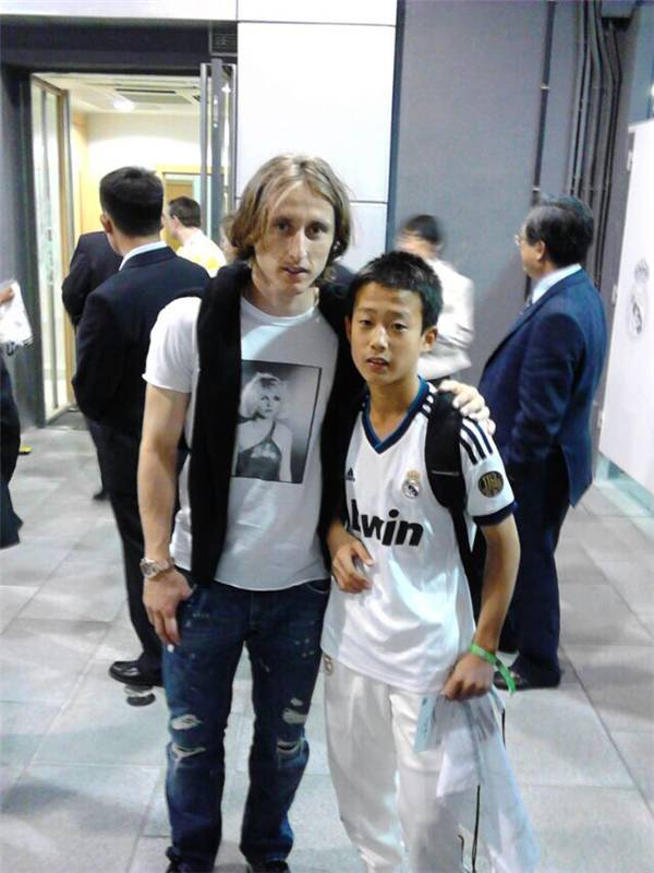 骄傲中超唯一00后是咱咸阳娃，来看张ok的少年足球生涯