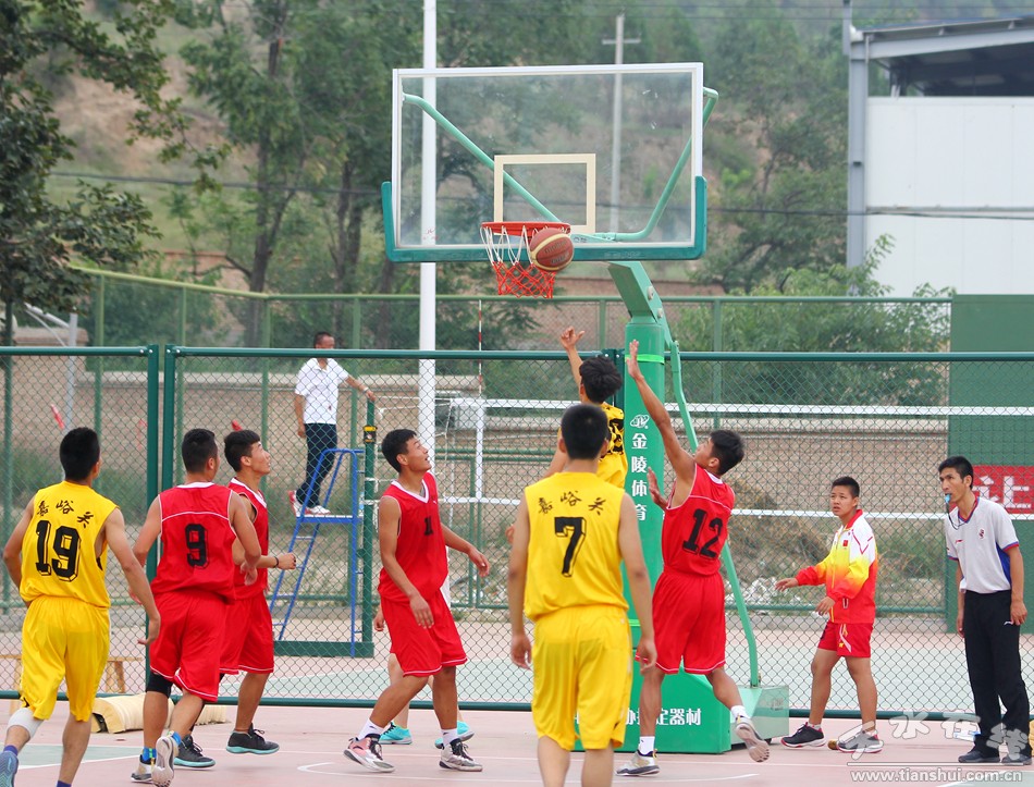 甘肃省第三届中学生运动会8月9日比赛掠影,组图