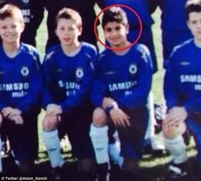 4年前还是业余联赛替补边卫，4年后他已成为奥运会200米第4