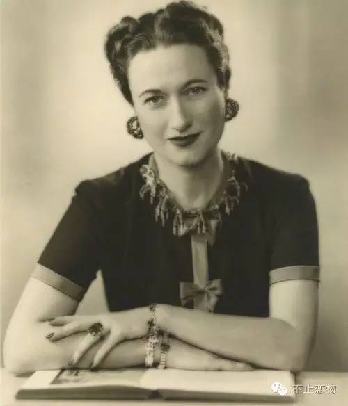 温莎公爵倾城之恋,温莎公爵珠宝图片