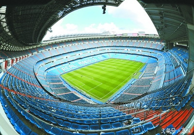 中国足球怎么发展？专业的球场只有可怜的五座！