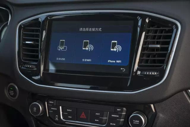 国产又一爆款suv顶配只要10万,又一款国产神车suv