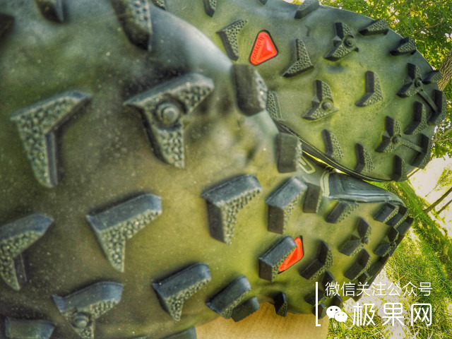 如何选择一双越野跑鞋,越野跑穿的跑鞋