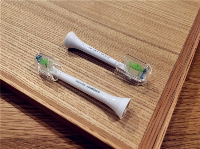 飞利浦电动牙刷刷牙示范,你真的会刷牙吗高清图片