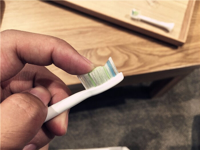 飞利浦电动牙刷刷牙示范,你真的会刷牙吗高清图片