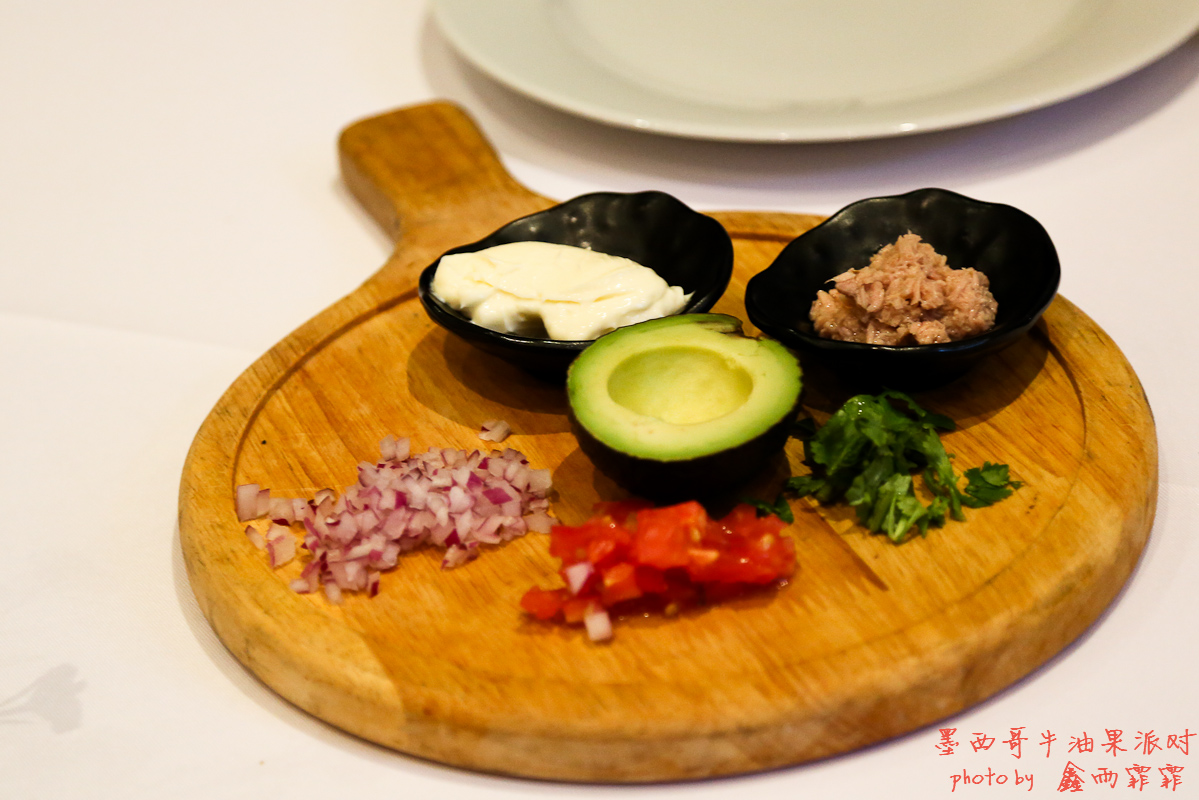 牛油果怎么挑选才是正确的,怎么挑选牛油果最好吃