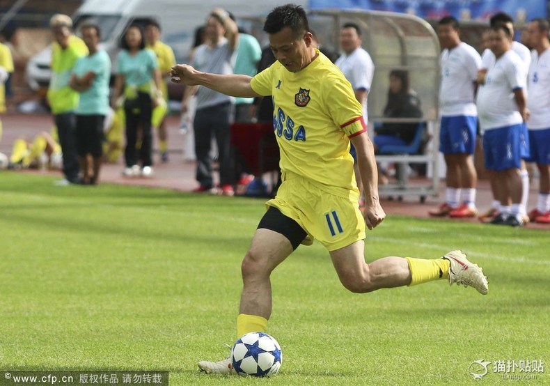 明星“球员”:唐僧变肥罗，谭咏麟踢断两根韧带