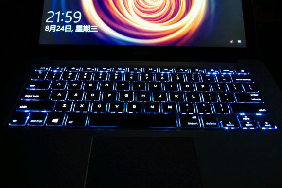 比苹果便宜但性能好笔记本,高颜值无边框笔记本电脑