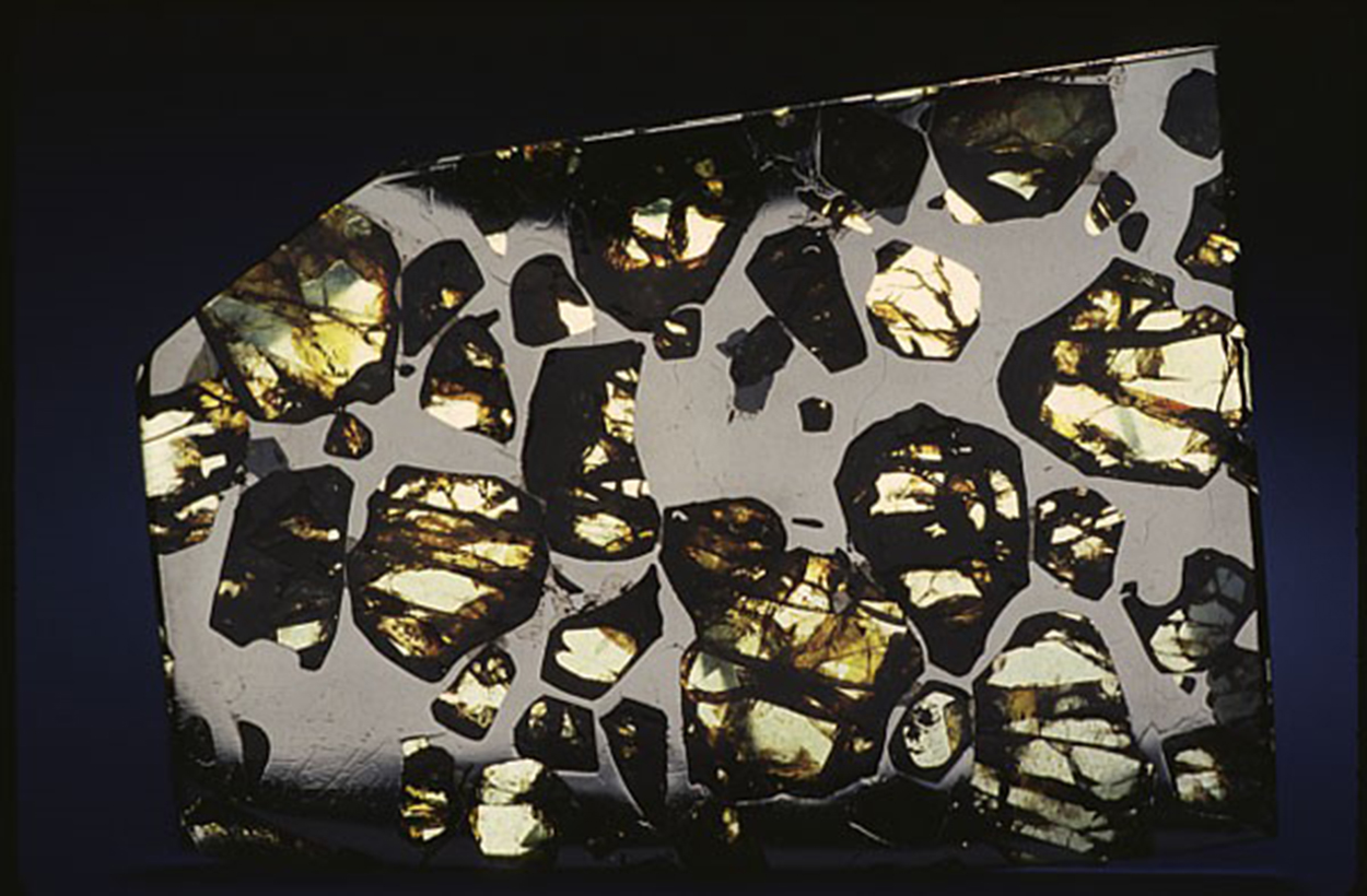 橄榄石是几月生辰石,橄榄石八月生辰石