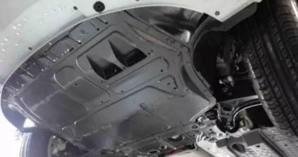 车子底盘溅泥怎么清理,汽车底盘泥沙腐蚀