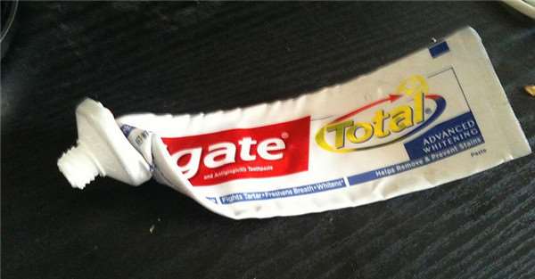 牙膏用没了的小技巧有哪些,牙膏的使用和保存方法