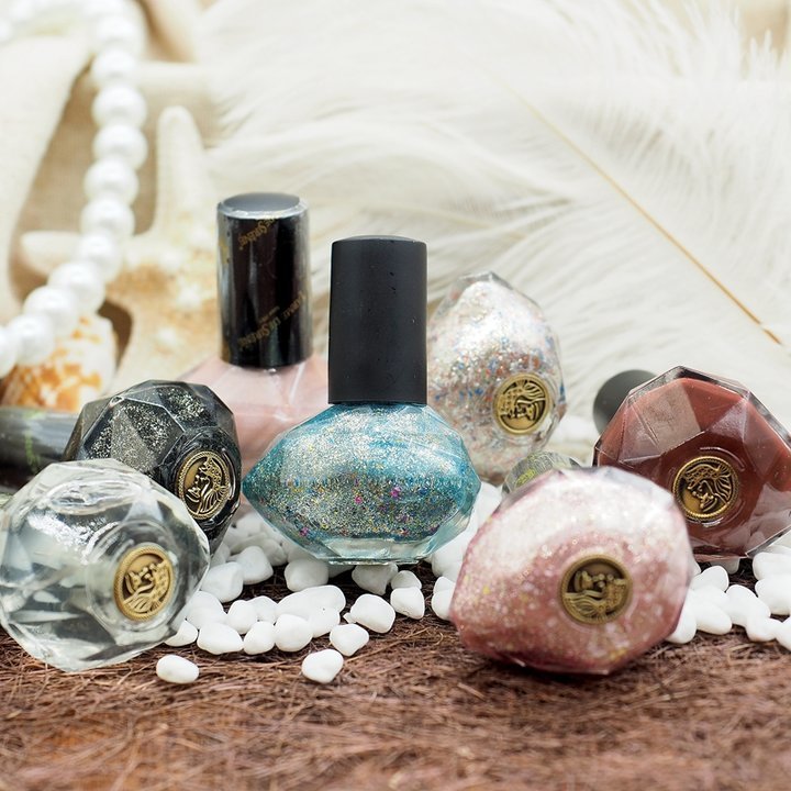 爱美甲吗？那就果断收藏吧~