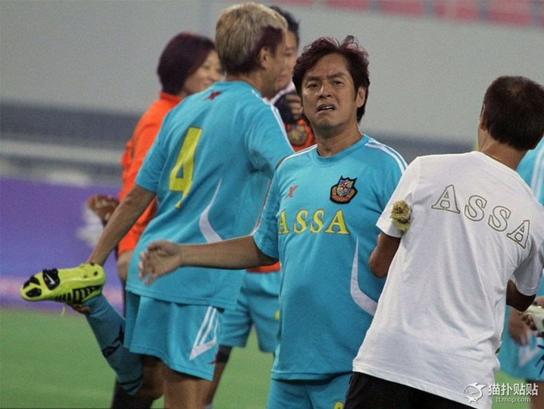 明星“球员”:唐僧变肥罗，谭咏麟踢断两根韧带