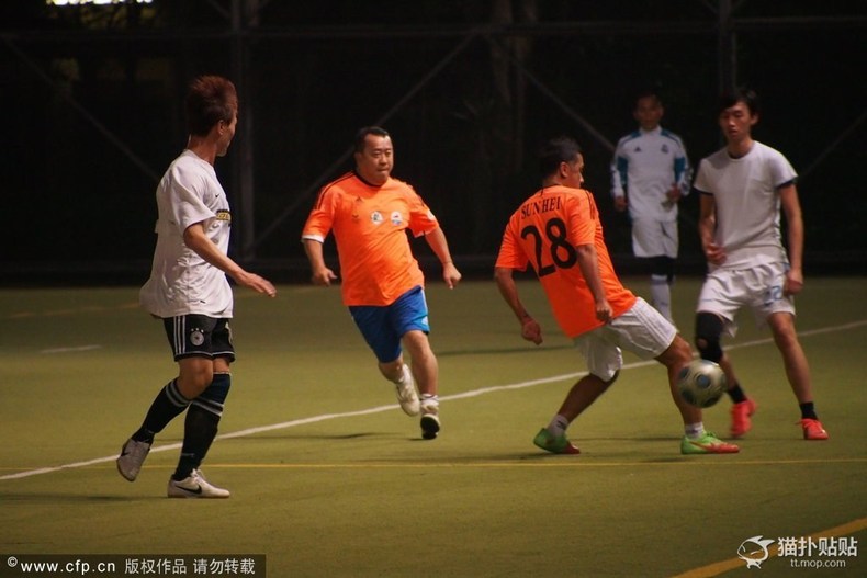 明星“球员”:唐僧变肥罗，谭咏麟踢断两根韧带