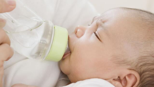 宝宝肚子胀的像个鼓怎么推拿,感觉肚子像气球胀是怎么回事