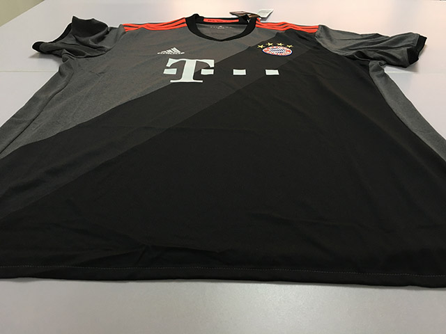 拜仁15-16赛季客场球衣,拜仁主客场球衣