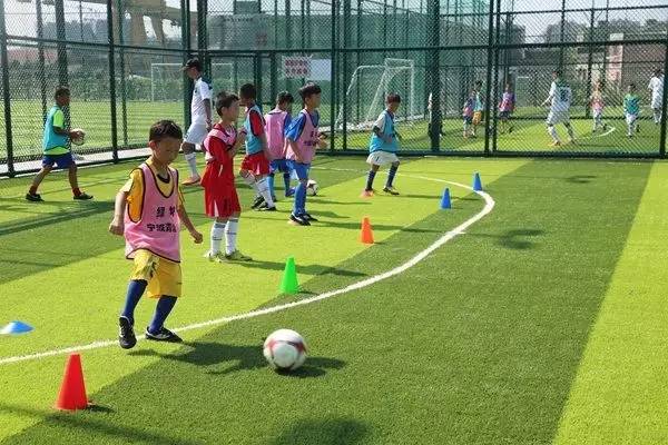 赞！江北这些旧厂房居然都变成了足球场、创意园！