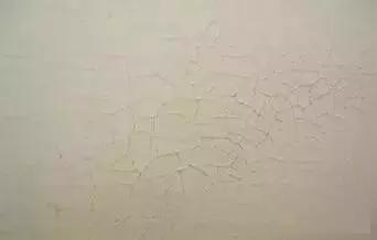 木头家具上有油漆怎么办,木头在做家具刷漆之前如何驱虫