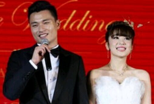 国足老婆哪一个不是大美女，从今天起培养孩子踢球吧