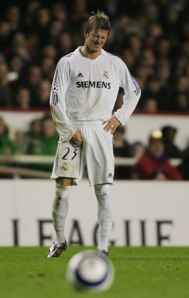 捂裆派龙抓手，足坛“抓鸟”合集