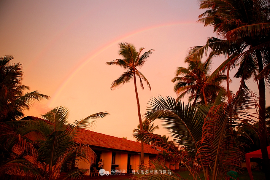 当足球小子遇见印度洋上最壮美的夕阳