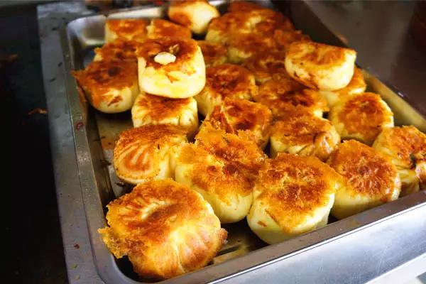 在南京吃两笼屉包子,在南京吃蟹黄汤包原声视频